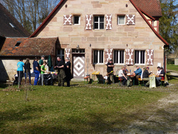 4. Turnier der Bogenschützen des TSV 1927 Röthenbach rund um Schloss Kugelhammer in Röthenbach b. St. W.