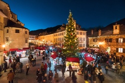 Weihnachtsmärkte und Krippen am Lago Maggiore