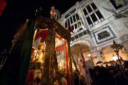 Sardiniens Heiligenfeste: Es darf wieder umarmt und geküsst werden