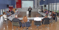 Mittelstandsunion besucht Innovations-Firma LUXHAUS