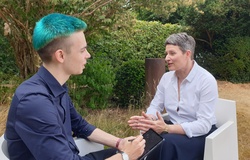 Die GRÜNE Marktgemeinderätin Carolin Töllner zieht im Interview mit der GRÜNEN Jugend Bilanz.