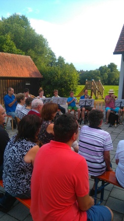 Abendmusik in Harrlach, Meckenlohe und Mittelhembach vom Posaunenchor Schwand