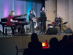 Schön, dass es solche Abende gibt: Beatrice Kahl und Band in Schwarzenbruck