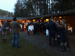 Die 2. Waldweihnacht des 1.TC Leerstetten fand am 1. Dezember  auf der Vereinsanlage statt