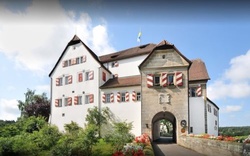 FarbKlänge Kunstausstellung in der Burg Henfenfeld